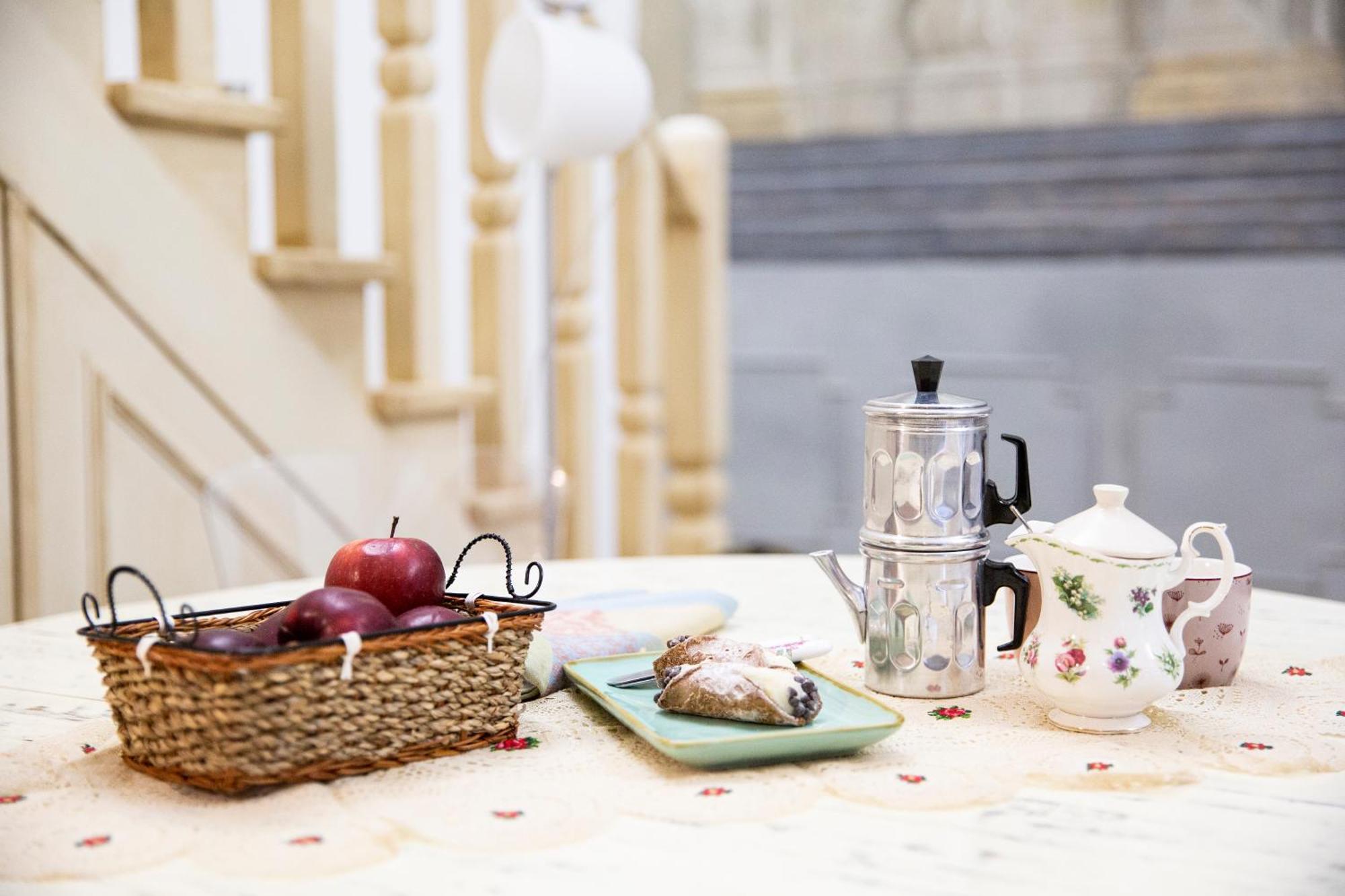 Home & More Brigida Napoli Exterior foto
